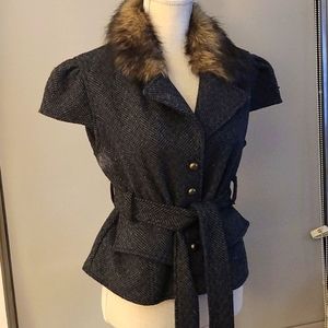 Ladies waist length, cap sleeve coat/vest, grey & black, faux fur neckline